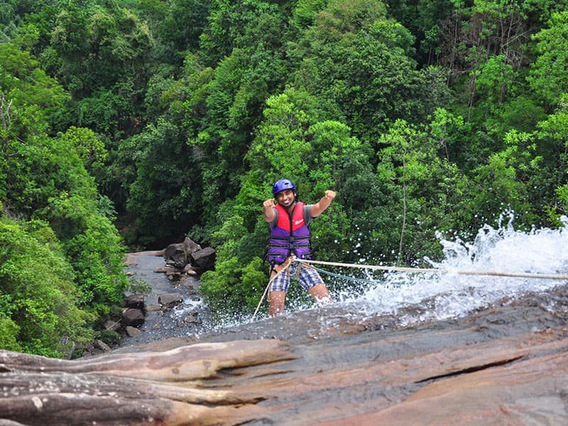 Belay safety control at the base of the waterfall